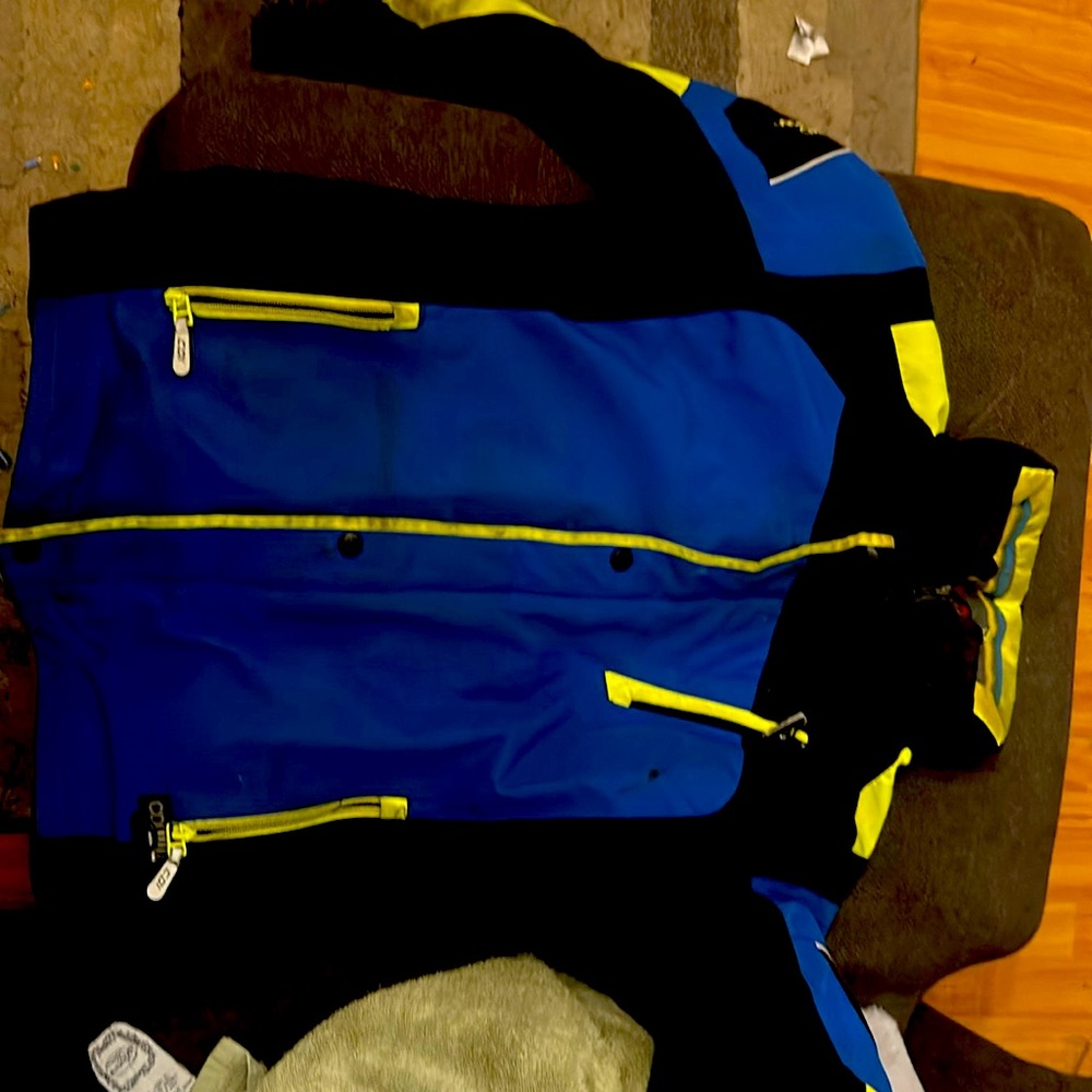 Blue sporty, two layers, multiple side, pockets, outdoors, code, snow machine